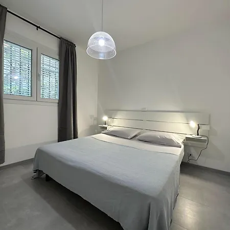 Clara - Singola Con Giardino Privato E Barbecue Villa *