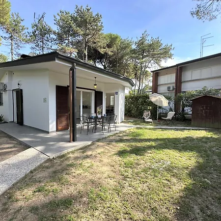 Clara - Singola Con Giardino Privato E Barbecue Willa Lignano Sabbiadoro