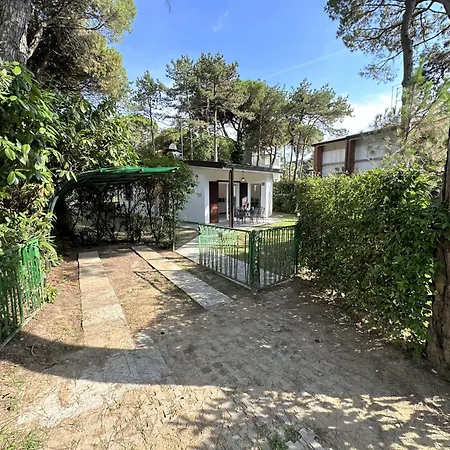 Villa Clara - Singola Con Giardino Privato E Barbecue Lignano Sabbiadoro